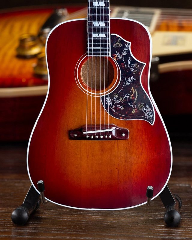 Gibson GG631  Hummingbird Vintage Cherry 結他複製擺設