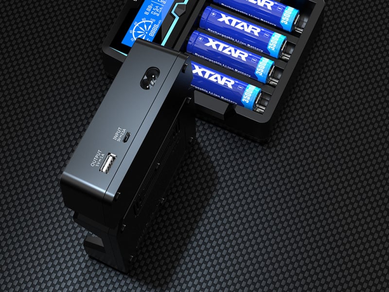 Xtar X4 加長版 USB / AC 四槽快速充電器 可充保護版21700 香港行貨