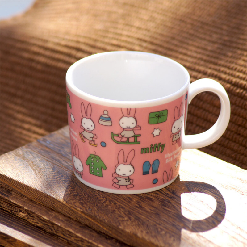 日版Miffy 粉色系列 粉紅色底滑雪旅行Miffy 有耳杯 (398)【市集世界 - 日本市集】