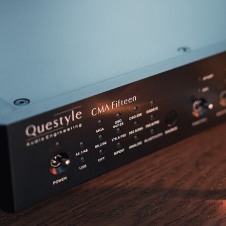 【陳列品優惠】Questyle Audio CMA 15​ 旗艦級台式解碼耳放一體機​