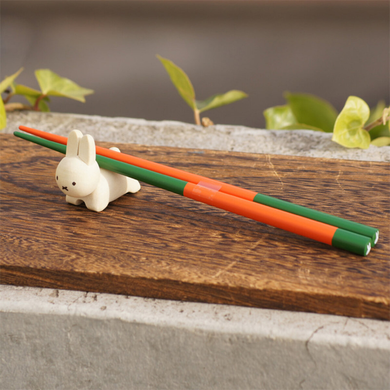 日版Miffy 立體造型 兔兔Miffy  白色 木製筷子架 (705)【市集世界 - 日本市集】