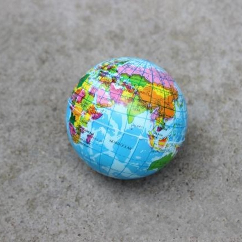 地球儀6Pcs World Map Squeeze Foam Ball Atlas Globe Stress Relief Ball Hand Squeezing Toys Kids Adults Novelty Squeeze Globe Balls