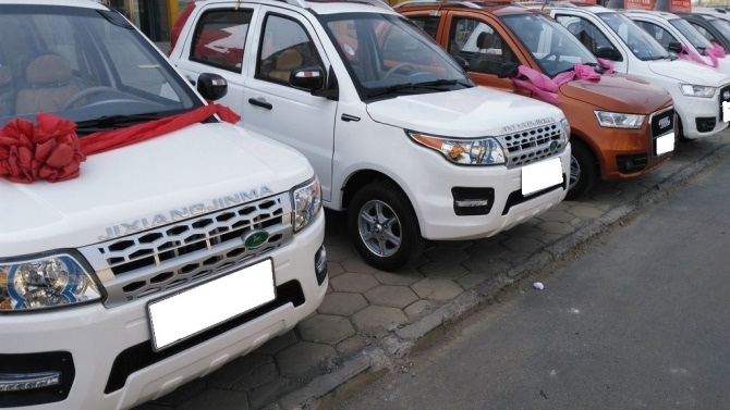 因为近期中国山东有间电动车厂展出一系列新车,网民发现这