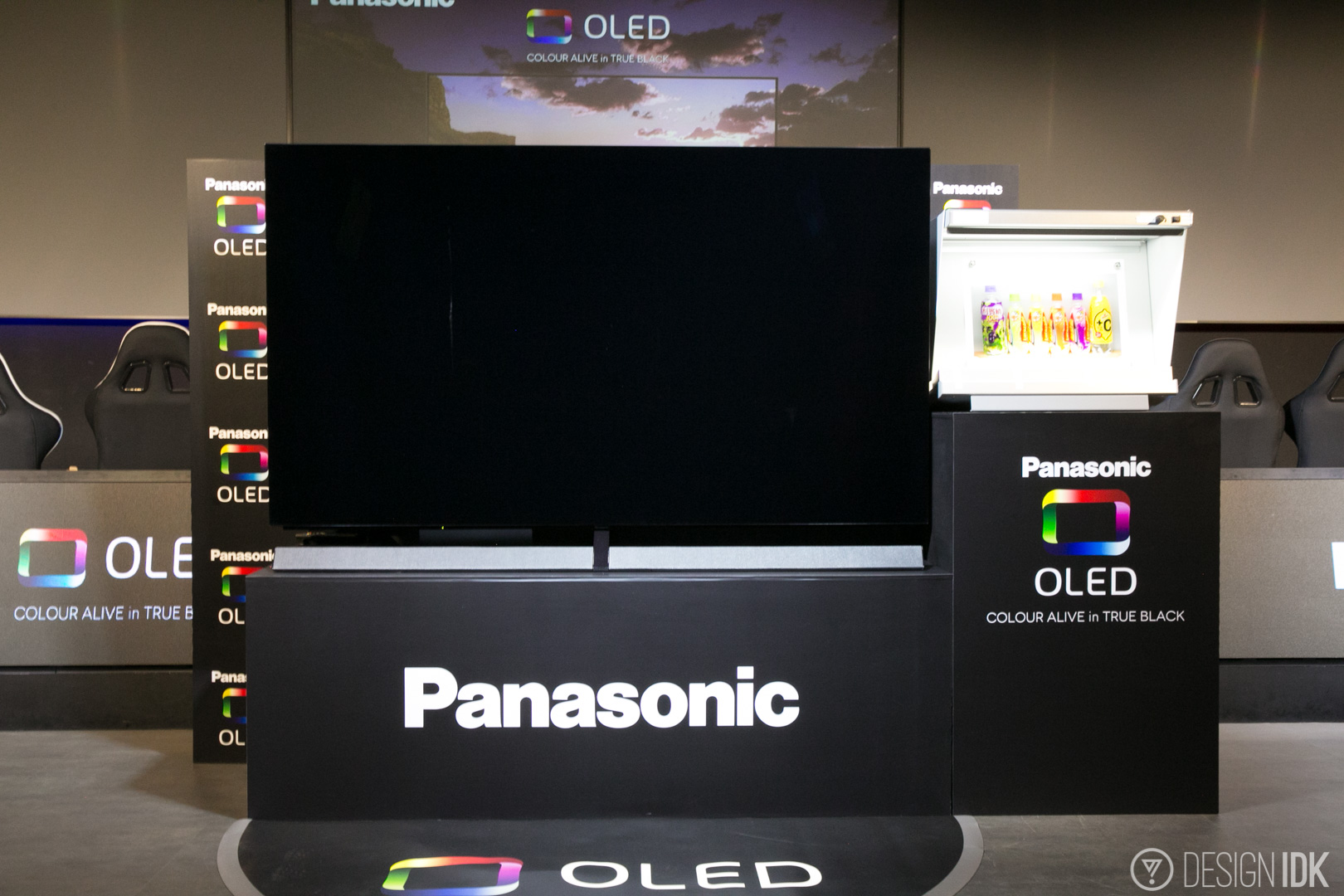Panasonic EZ1000系列 OLED电视 77寸终于出