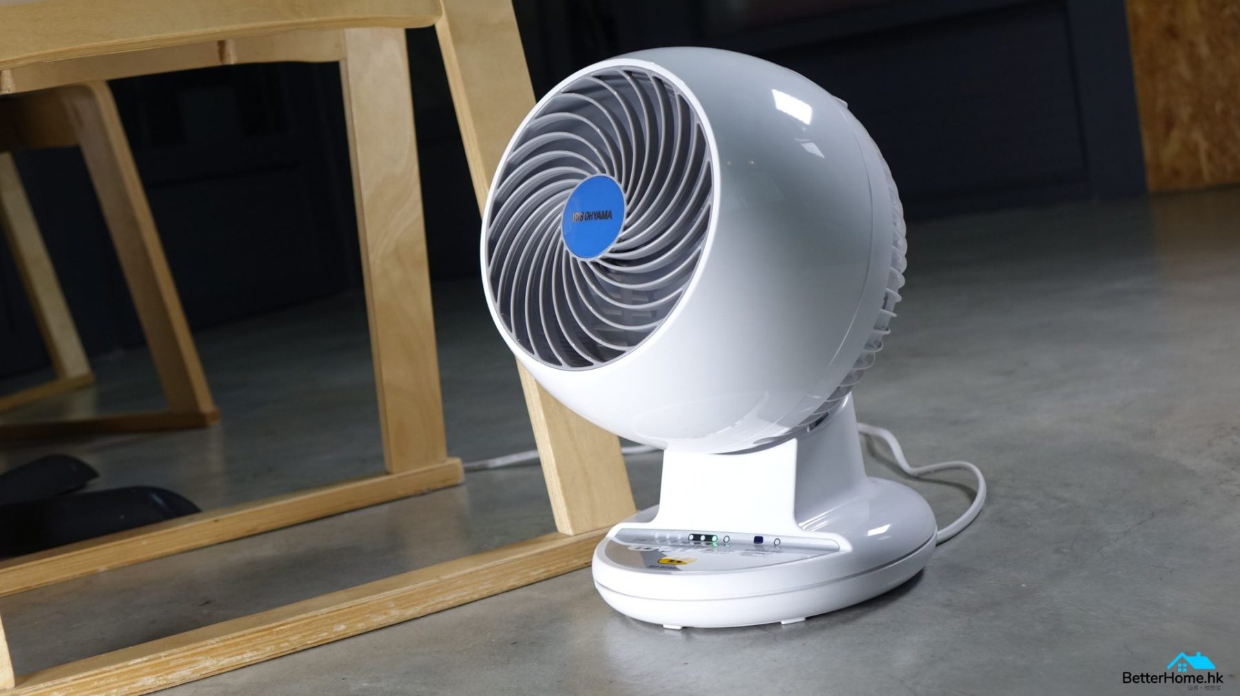 【家庭电器】悭位易摆风力强 iris ohyama pcf-c15t 对流风扇