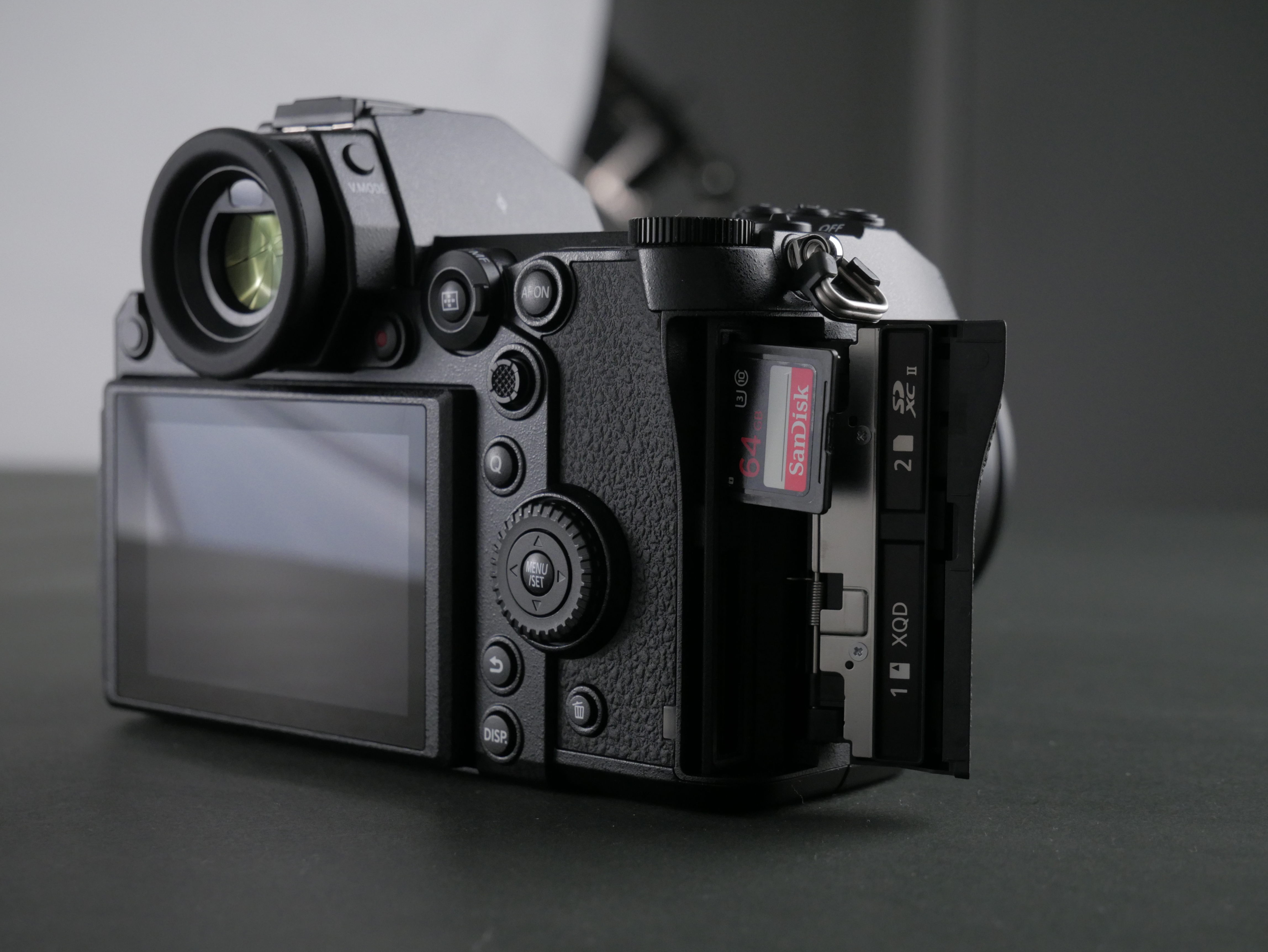 【price产品试玩】panasonic lumix s1是全片幅无反中后来居上的怪兽