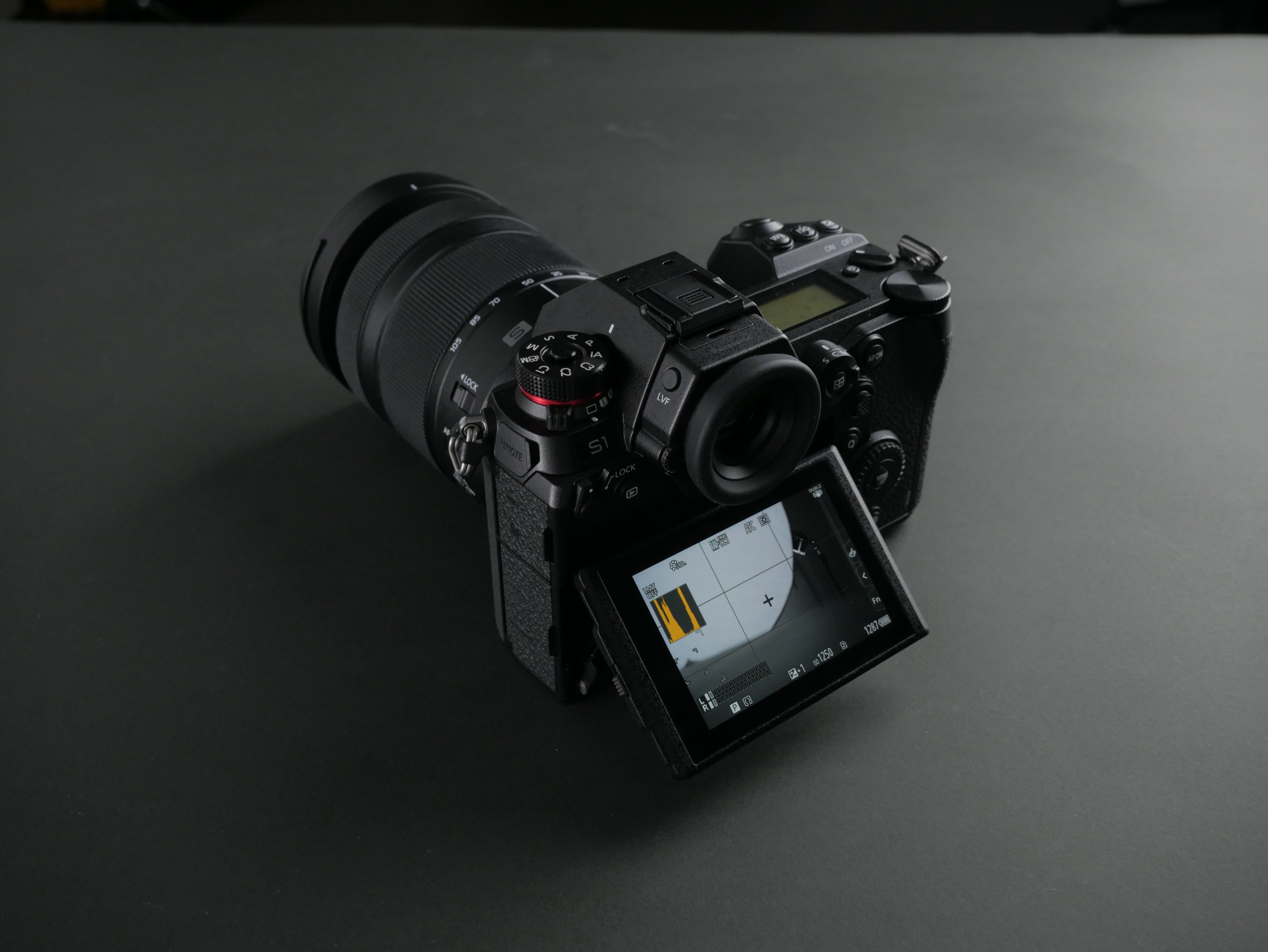 lumix s1是全片幅无反中后来居上的怪兽级相机