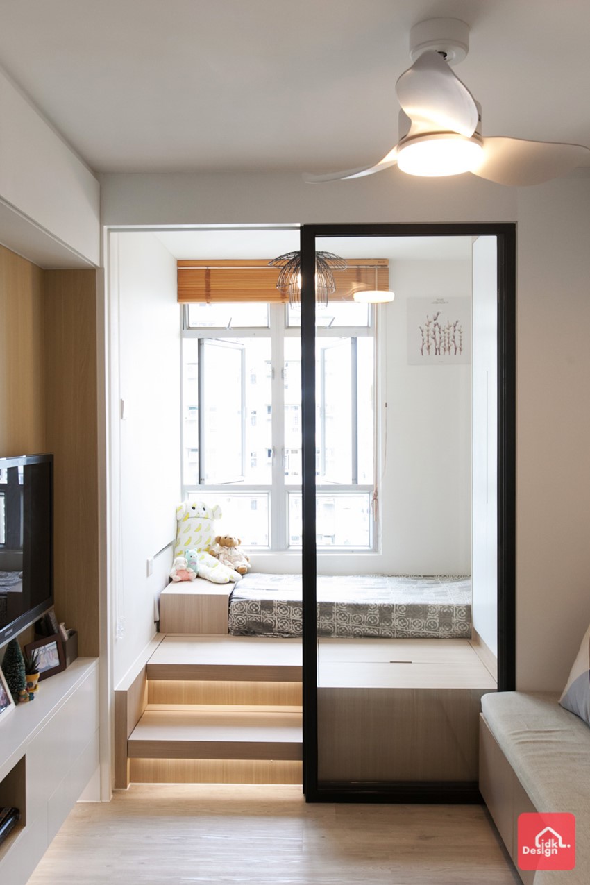 半开放式房间 玻璃趟门增强通透感