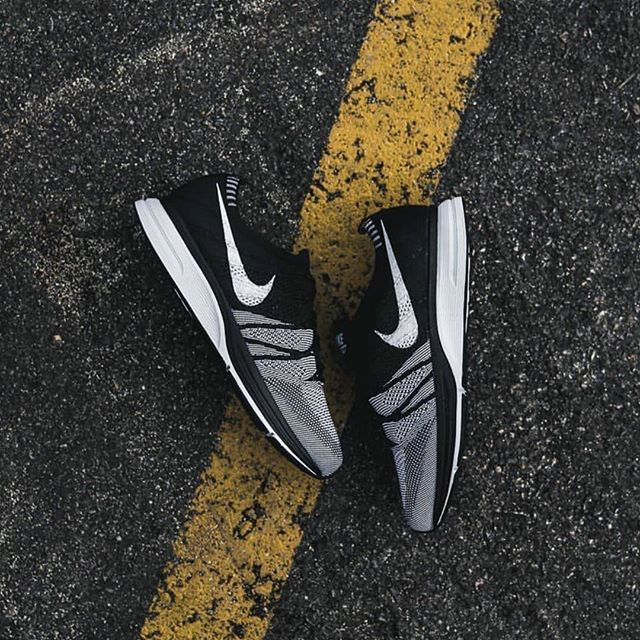 nike oreo flyknit trainer