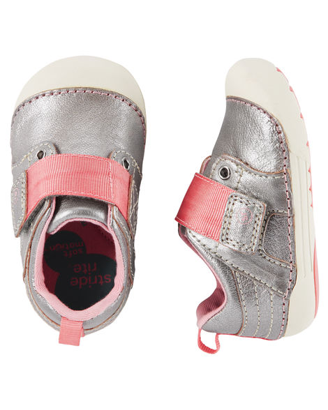 stride rite pre walkers